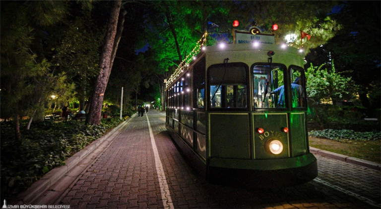 “Nostaljik Tramvay” fuar ziyaretçilerini geçmişe götürüyor 